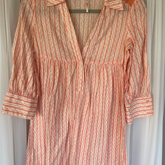 Free People buttons up bohemian dress with long sleeves.Perfect for summer. - Picture 7 of 10